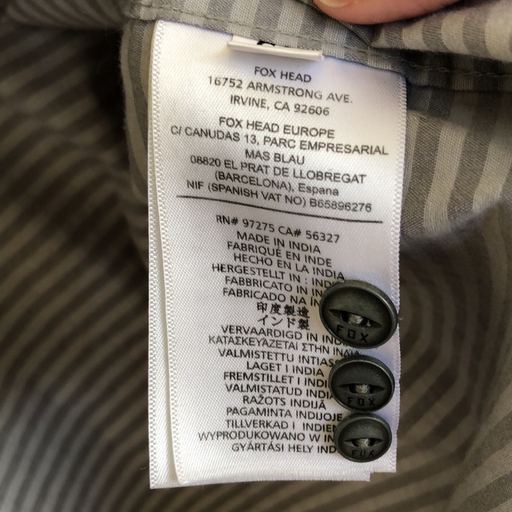 Fox button down - Picture 5 of 6
